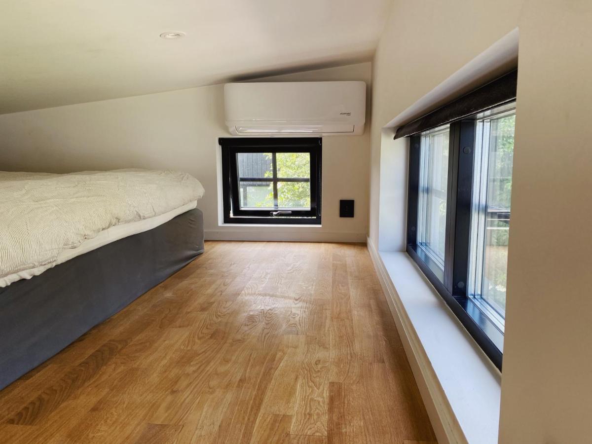 Guesthouse, Not Even A Minute Walk To The Ocean Kullavik المظهر الخارجي الصورة