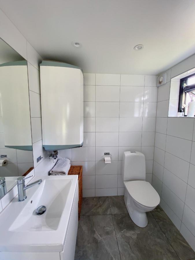 Guesthouse, Not Even A Minute Walk To The Ocean Kullavik المظهر الخارجي الصورة